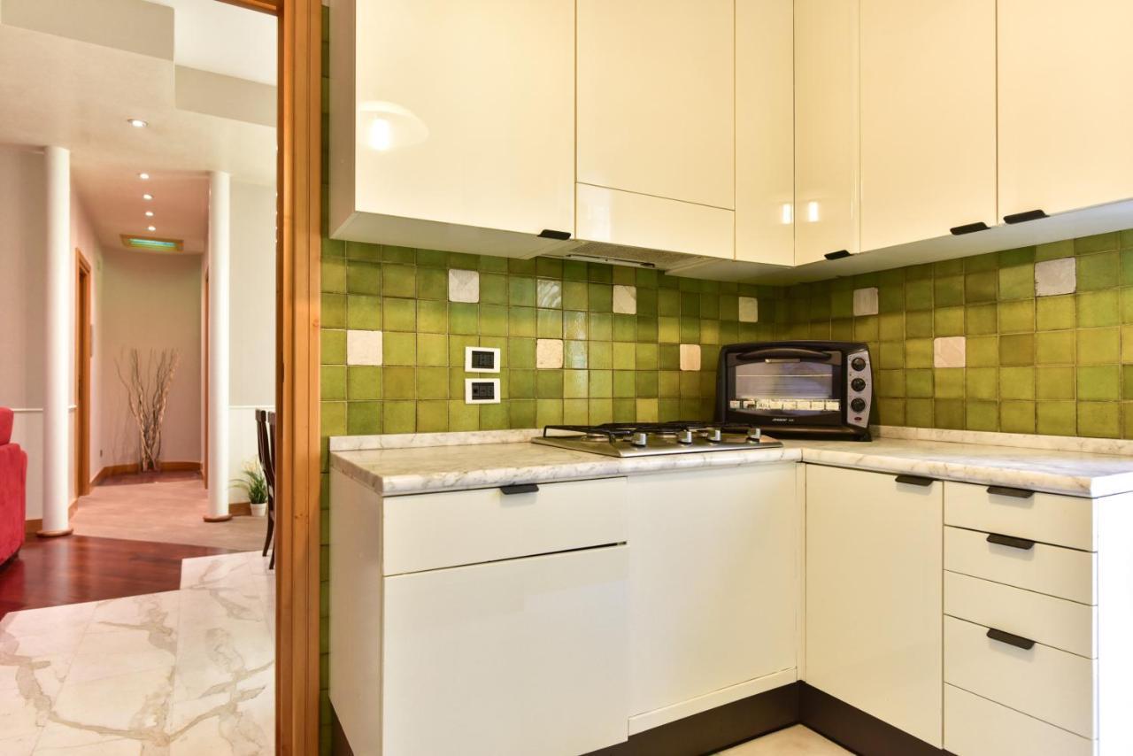 Elegant & Cozy Apartment In The Heart Of Roma Eksteriør bilde